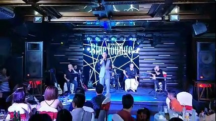 Phan Đinh Tùng livestream sự kiện trên fanpape