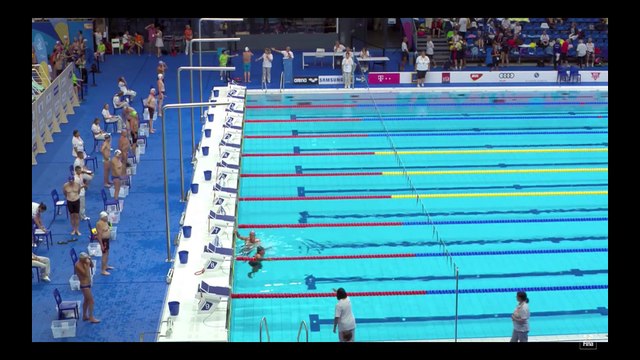 Attentats en Catalogne: Un nageur espagnol sacrifie sa course pour rendre hommage aux victimes de Barcelone