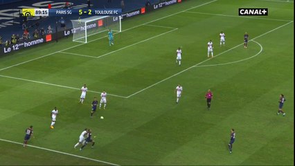 PSG-Toulouse : La roulette sombrero de Neymar sur Corentin Jean