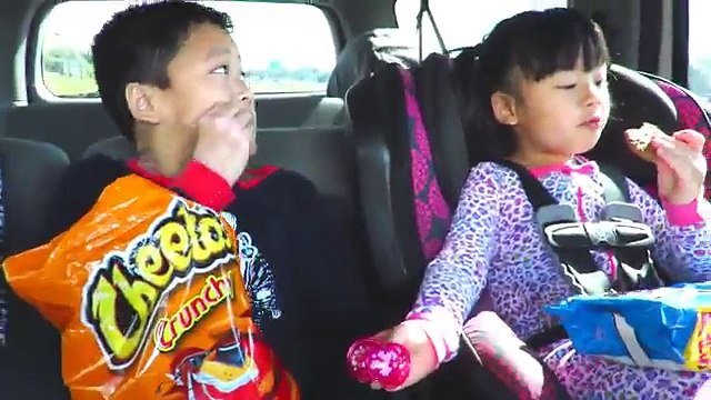 Bad Baby Victoria Vacuum Attacks Annabelle & Crybaby Daddy Toy Freaks Babies