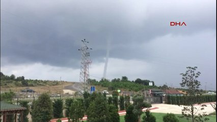 İstanbul'da sağanak yağış: Hortum çıktı!