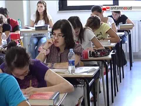 TG 20.06.12 Esami di maturità: alla Morvillo di Brindisi prove con il ricordo di Melissa