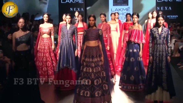 Actress Saiyami Kher On Ramp For Nachiket Barve Collection LFW 17