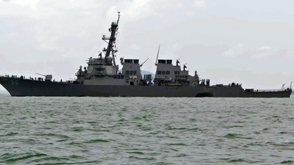 Colisão de navios deixa 10 desaparecidos