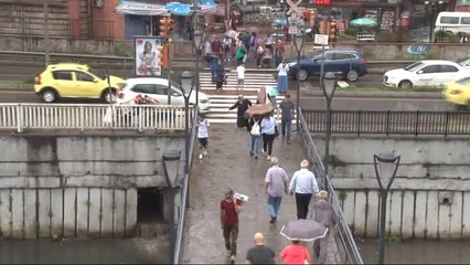 Vatandaş Sağanak Yağışa Hazırlıksız Yakalandı