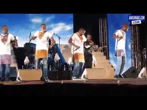 Découvrez avec moi l'entrée du groupe Magic System sur scène