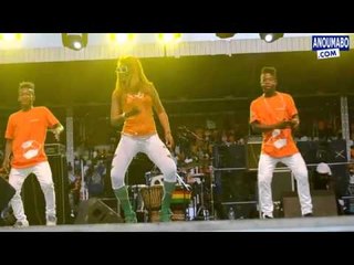 CLAIRE BAHI en spectacle Live au stade FHB