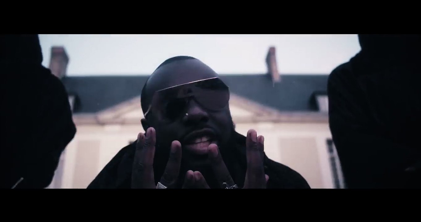 Maître Gims - Ana Fi Dar [Clip Officiel]