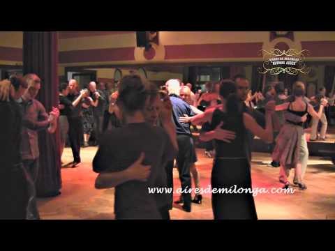Berlin, Tango Dancers in Ballhaus Walzerlinksgestrickt milonga, tango in Germany