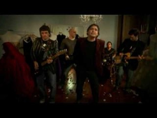 Ella es tán cargosa - Donde no van las melodías (video oficial) [HD]