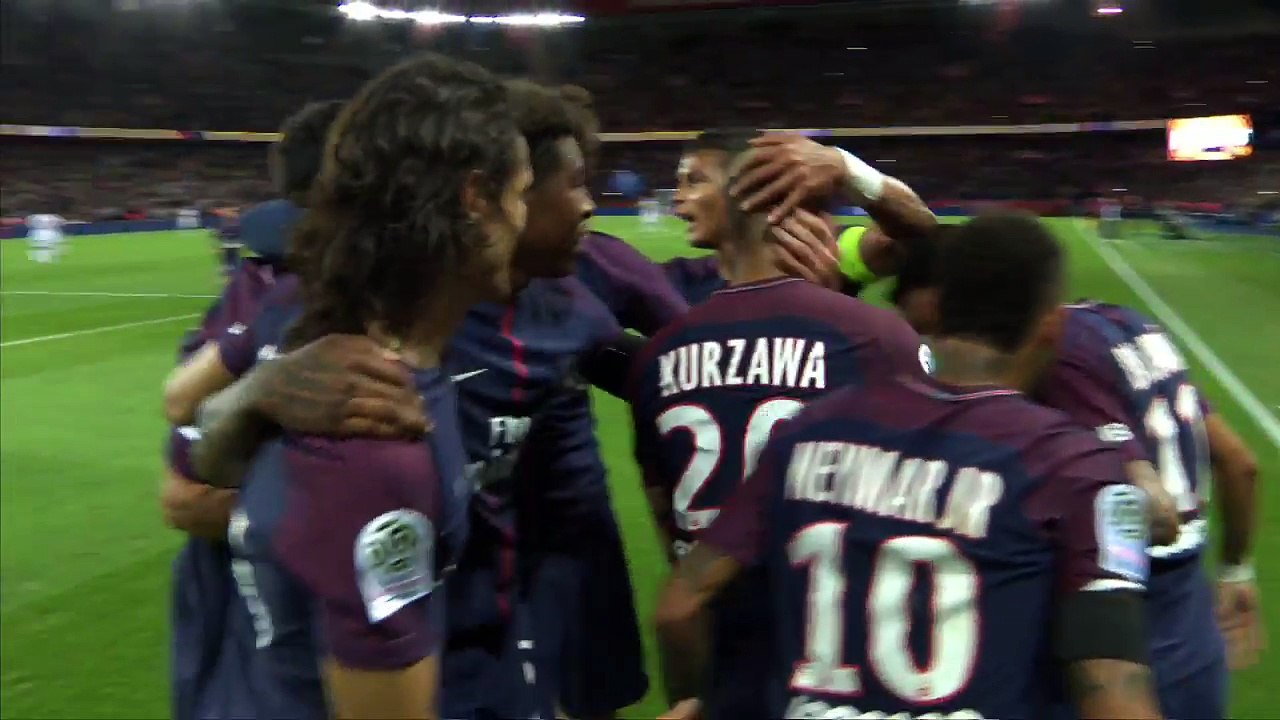 Neymar Jr. Insane corner assist
