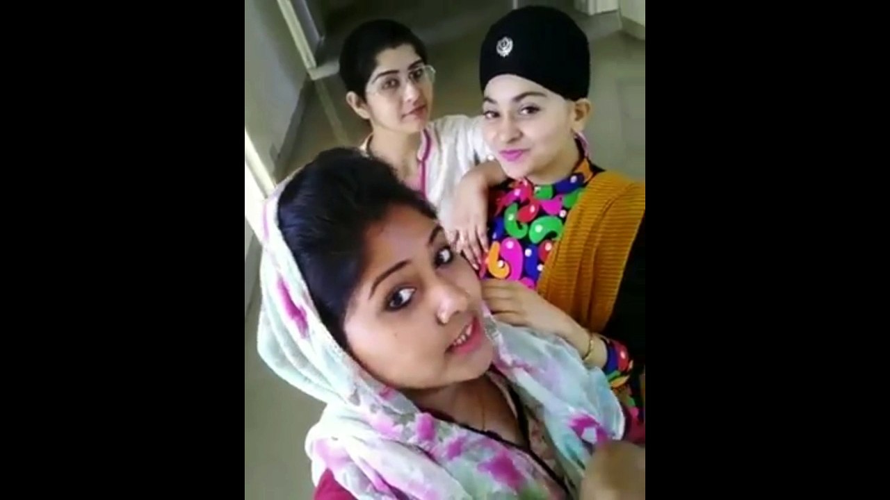 Beautiful Girl Sing A Song