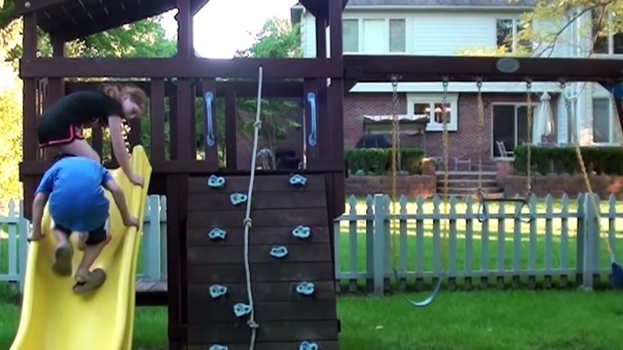 Wacky Water-Park: A Babysitting Nightmare!