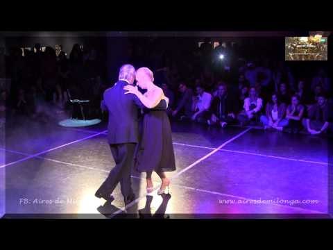 Baile del tango tradicional. Los Alonsos en Palace de Glacé tango en Buenos Aires