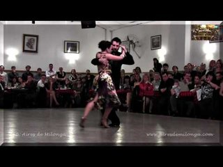 Javier Rodriguez y Virginia Pandolfi en La Baldosa milonga tango en Buenos Aires