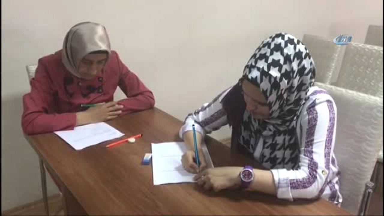 İşitme Engelliler Umre Ödülü İçin Ter Döktü