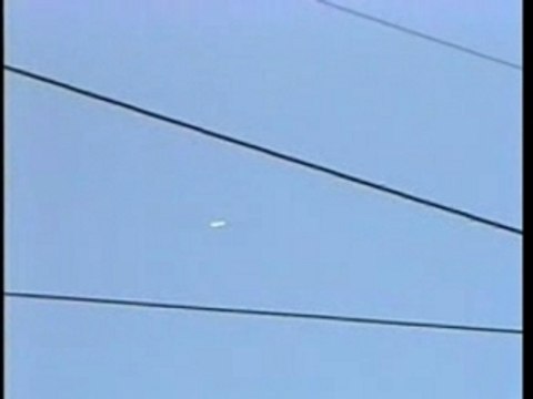 Ovnis - Video - [Etats-Unis] Observation d'un OVNI en forme
