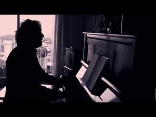 Ella es tan cargosa - la mano del knock out (por Willy de Los Tipitos) HD