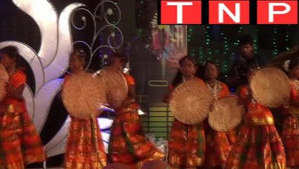 Bamboo Dance- மூங்கில் நடனம்- சிறுமிகள் அசத்தல்