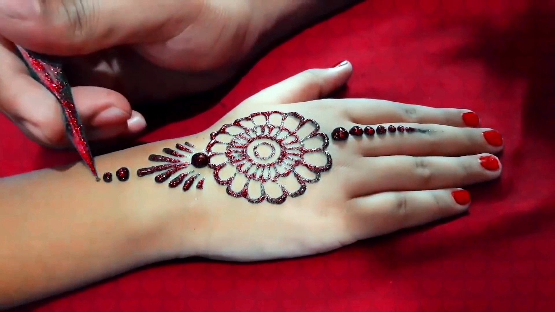 New Easy And Quick Pink Color Glitter Mehndi Design Simple Easy
