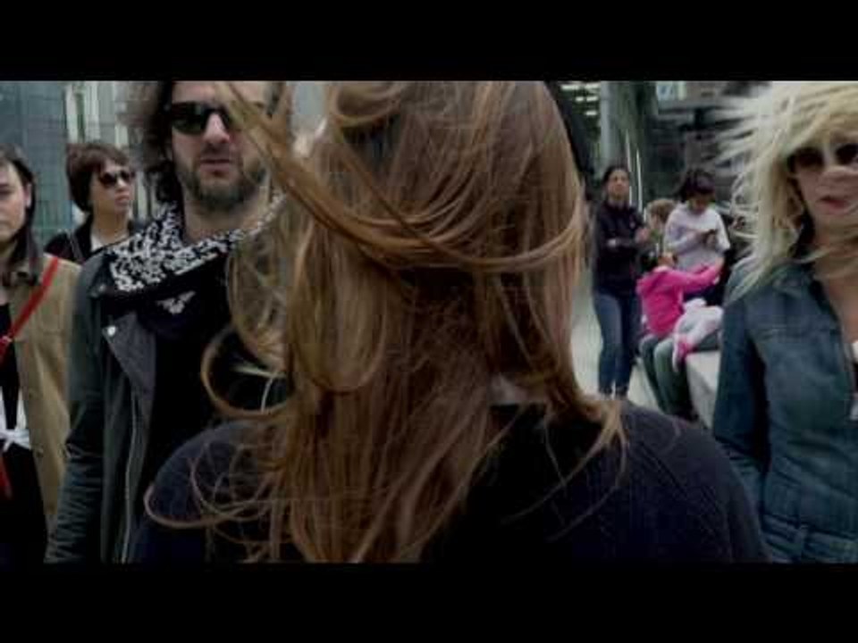 Poncho ft. Anita Álvarez de Toledo - Chui (Á La Folie) (video oficial)