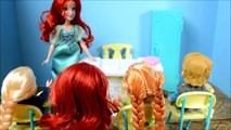 Y Ana para ir Escuela Mostrar contar para niños pequeños juguetes Elsya su elsa Barbie Chelsea