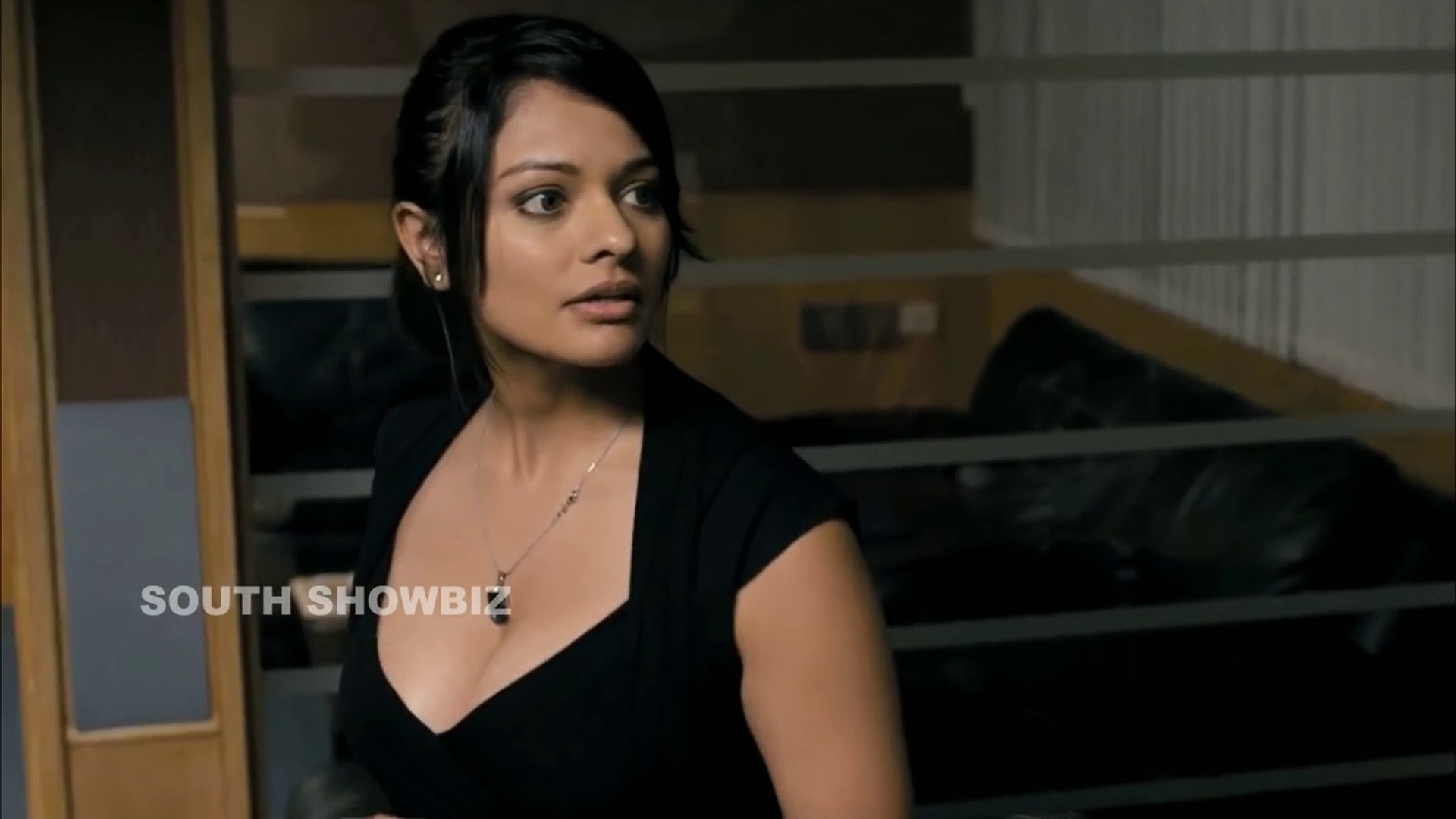 Pooja Kumar Hot Deep show - video Dailymotion