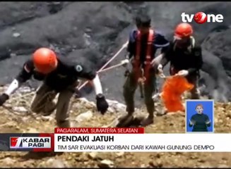 Tim SAR Evakuasi Pendaki Jatuh di Kawah Gunung Dempo