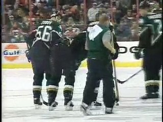 Jeremy Roenick HIT Mike Modano