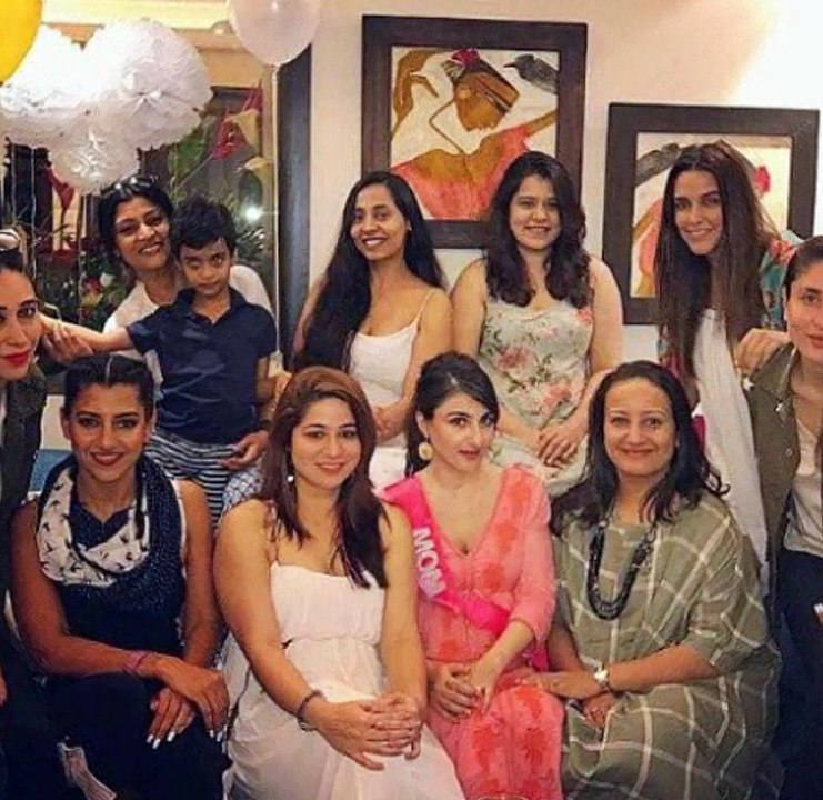Kareena Kapoor, Taimur and Karisma attended Soha Ali Khan's baby shower
