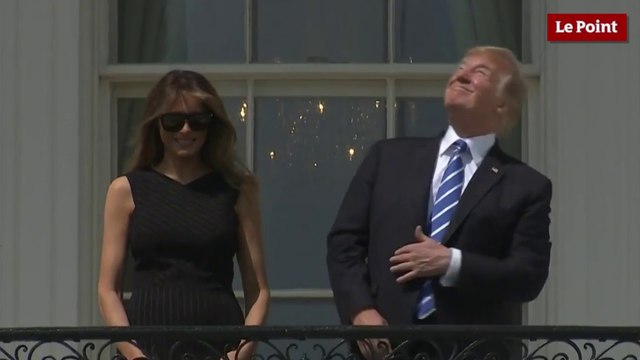 Quand Donald Trump regarde l'éclipse sans lunettes