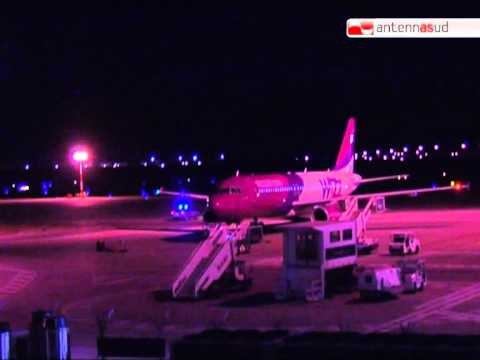 TG 03.08.12 Atterraggio d'emergenza a Bari per un volo Brindisi - Zurigo