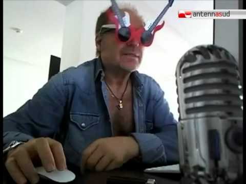 TG 20.08.12 Vasco Rossi annuncia una festa di fine estate in Puglia