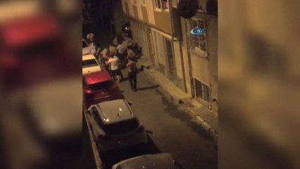 İstanbul'da Olay Çıkaran Şahısla Polis Arasında Arbede