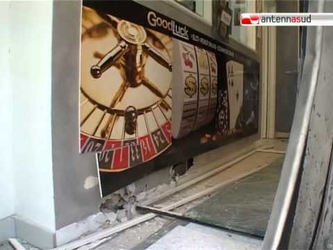 TG 06.09.12 Bari, attentato a sala giochi