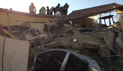 İtalya'da Deprem: 2 Ölü, 39 Yaralı