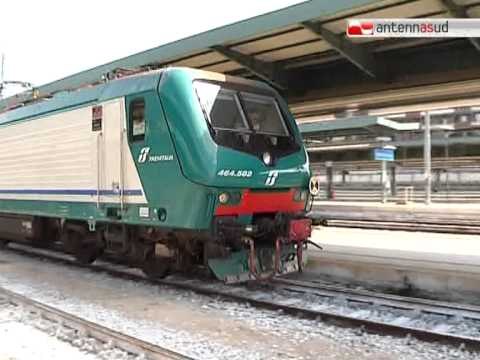TG 26.09.12 Incidente Cisternino: fischio dei treni in ricordo di Giuseppe Campanella