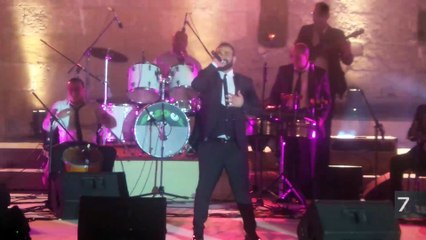 بالفيديو.. أحمد سعد يغنى "أشكى لمين" لايف