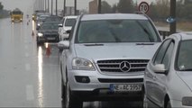 Akın Akın Dönüyorlar...kuyruk 4 Kilometre