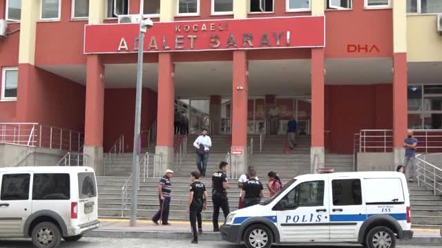 Kocaeli PKK Propagandası Yaptığı İddia Edilen Şarkıcı Adliyeye Sevk Edildi