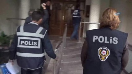 Fetö'nün 34 Kasasından 17.4 Milyon Dolar Çıktı