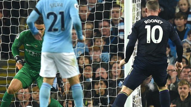 Rooney can help Everton win titles - Koeman