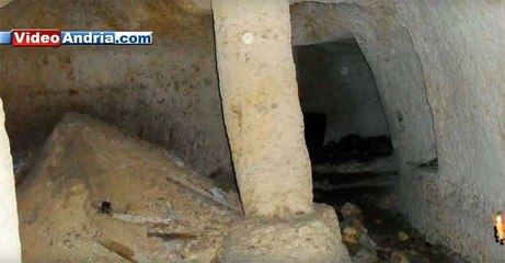 Descargar video: I misteri degli antichi sotterranei di Andria: manufatti nascosti, simboli antichi e grotte di Sant’Andrea – VIDEO con le immagini ine