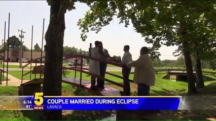 Couple Throws Last-Minute Wedding During Solar Eclipse