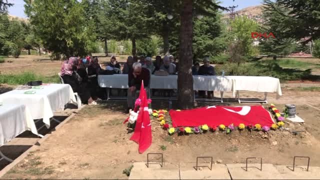 Yozgat Şehit Uzman Çavuş Gökhan Peker'e Şehitlikte Doğum Günü - Ek