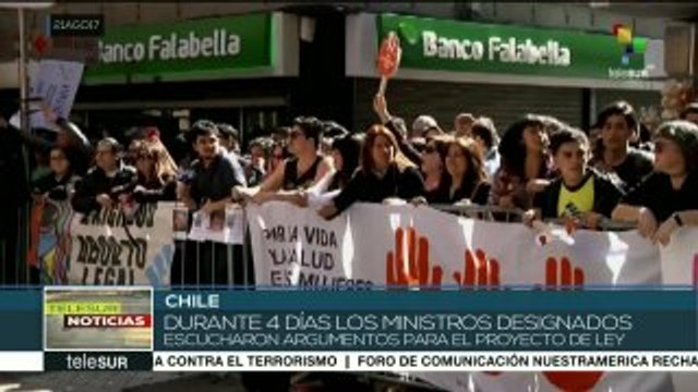 teleSUR noticias. Argentina: exigen aparición con vida de Maldonado