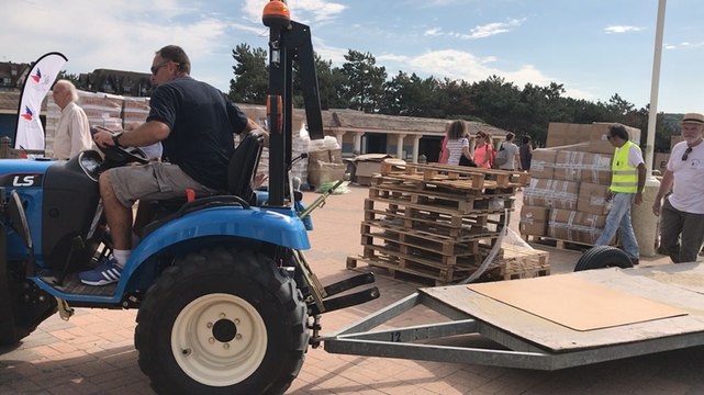 Les bénévoles s'activent pour la journée des oubliés des vacances