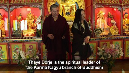 Buddhist monk trades vows for love