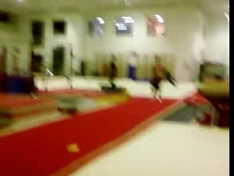 Moi en rondade salto