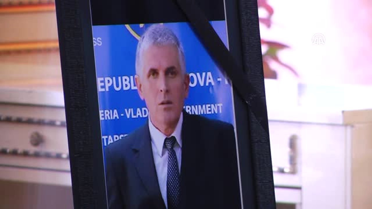 Kosova'nın İlk Başbakanı Recepi Son Yolculuğuna Uğurlandı - Priştine /